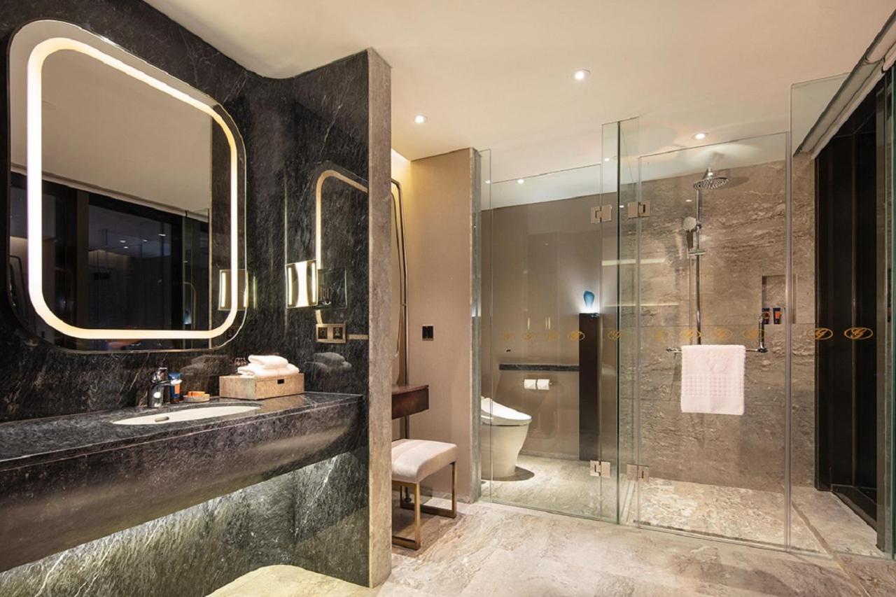 Grand Bay Hotel Zhuhai Bagian luar foto
