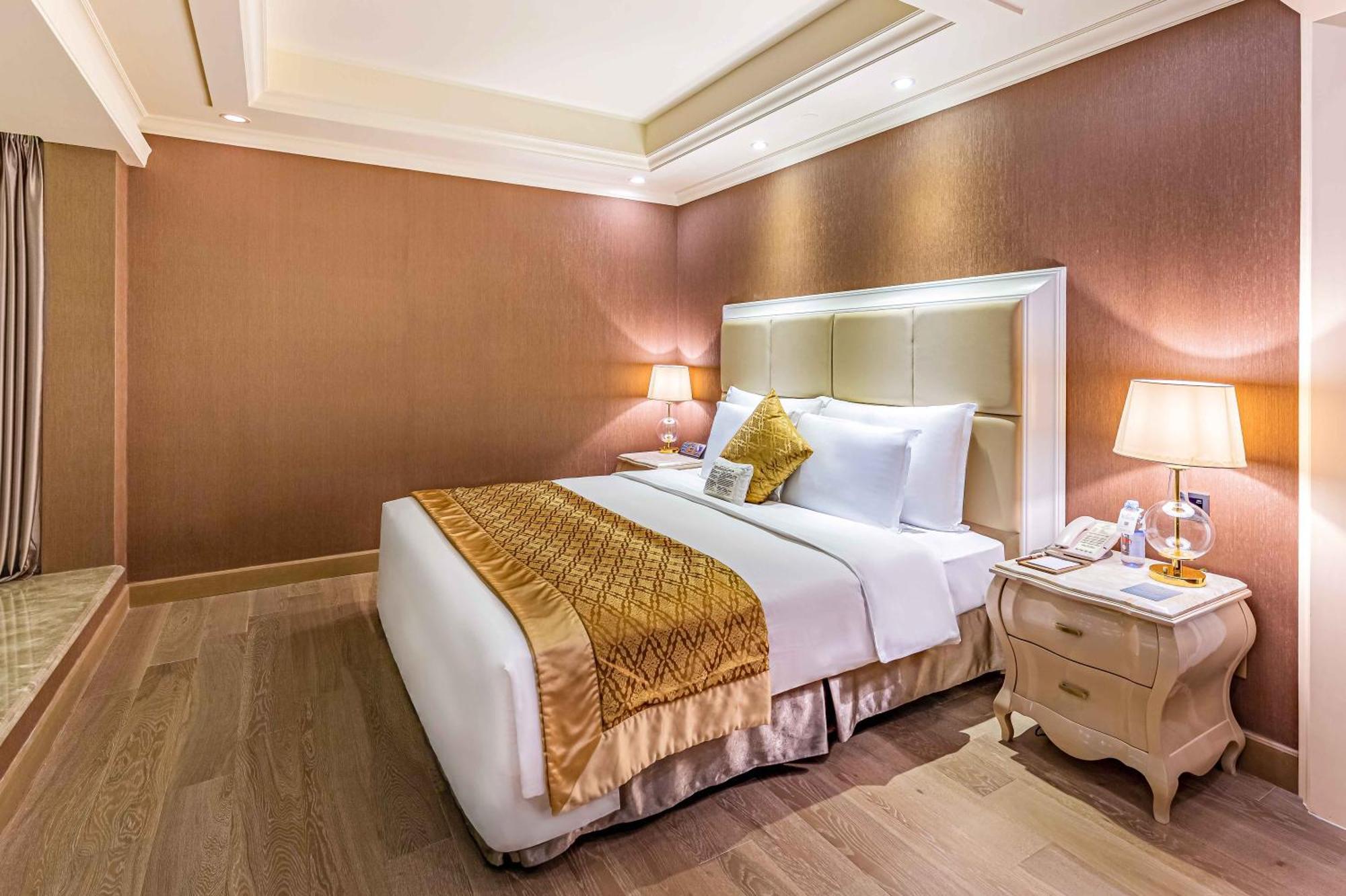 Grand Bay Hotel Zhuhai Bagian luar foto
