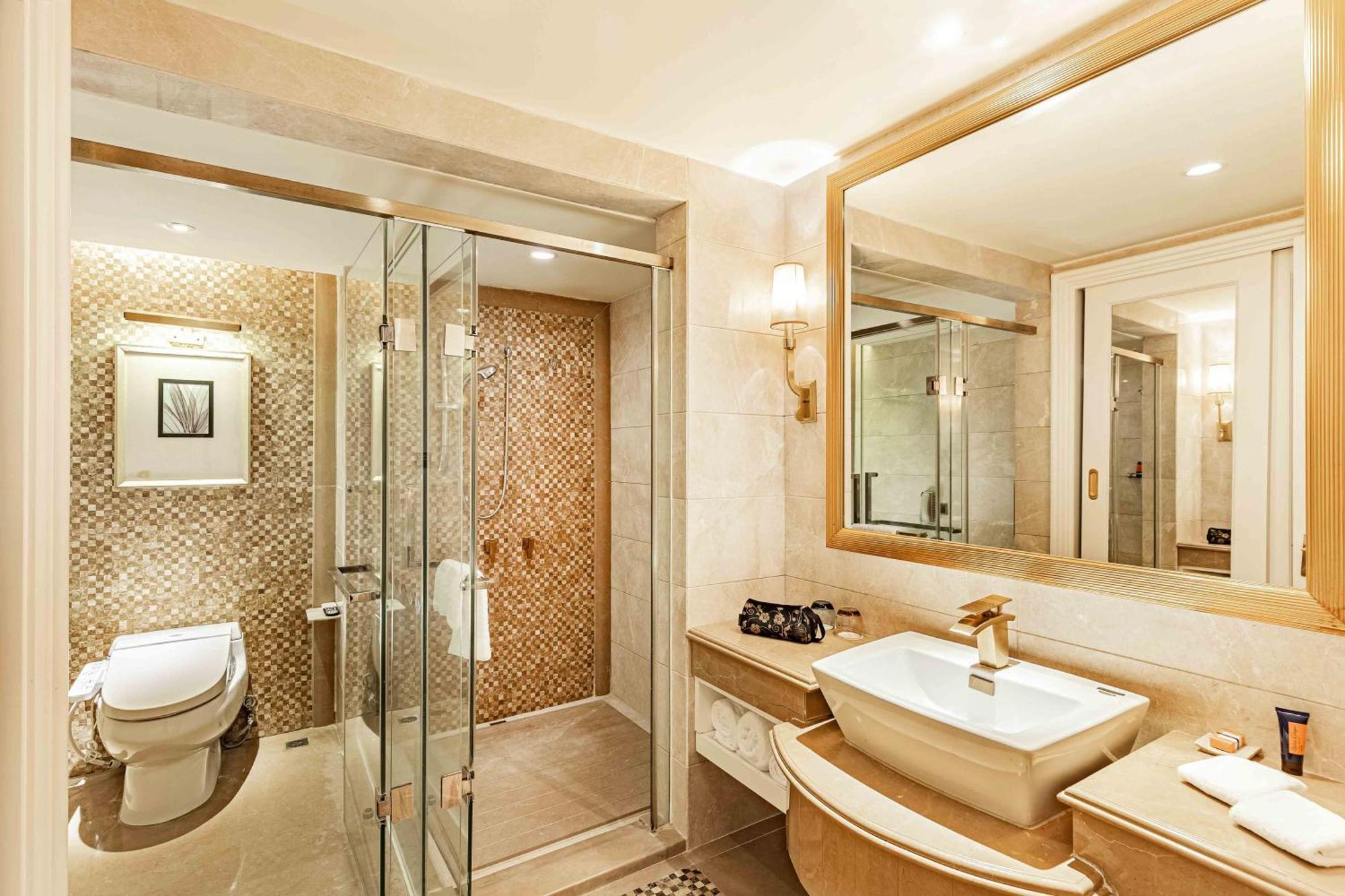 Grand Bay Hotel Zhuhai Bagian luar foto