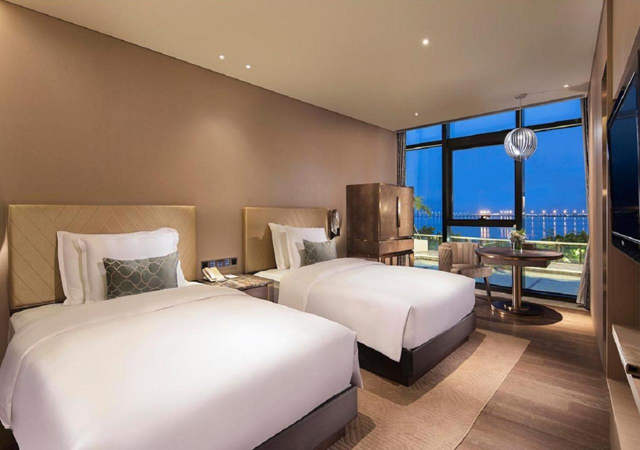 Grand Bay Hotel Zhuhai Bagian luar foto