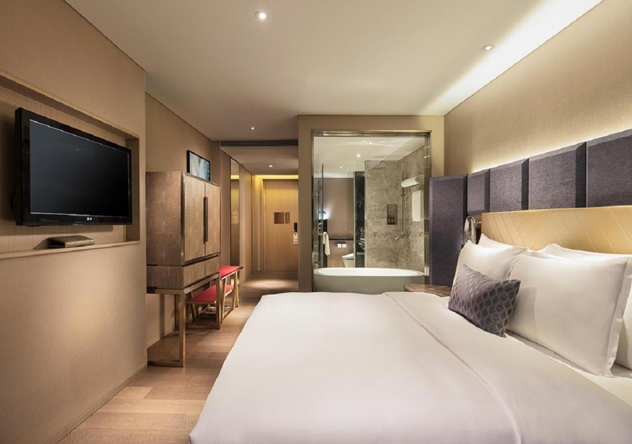 Grand Bay Hotel Zhuhai Bagian luar foto