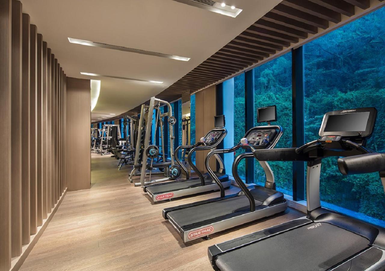 Grand Bay Hotel Zhuhai Bagian luar foto
