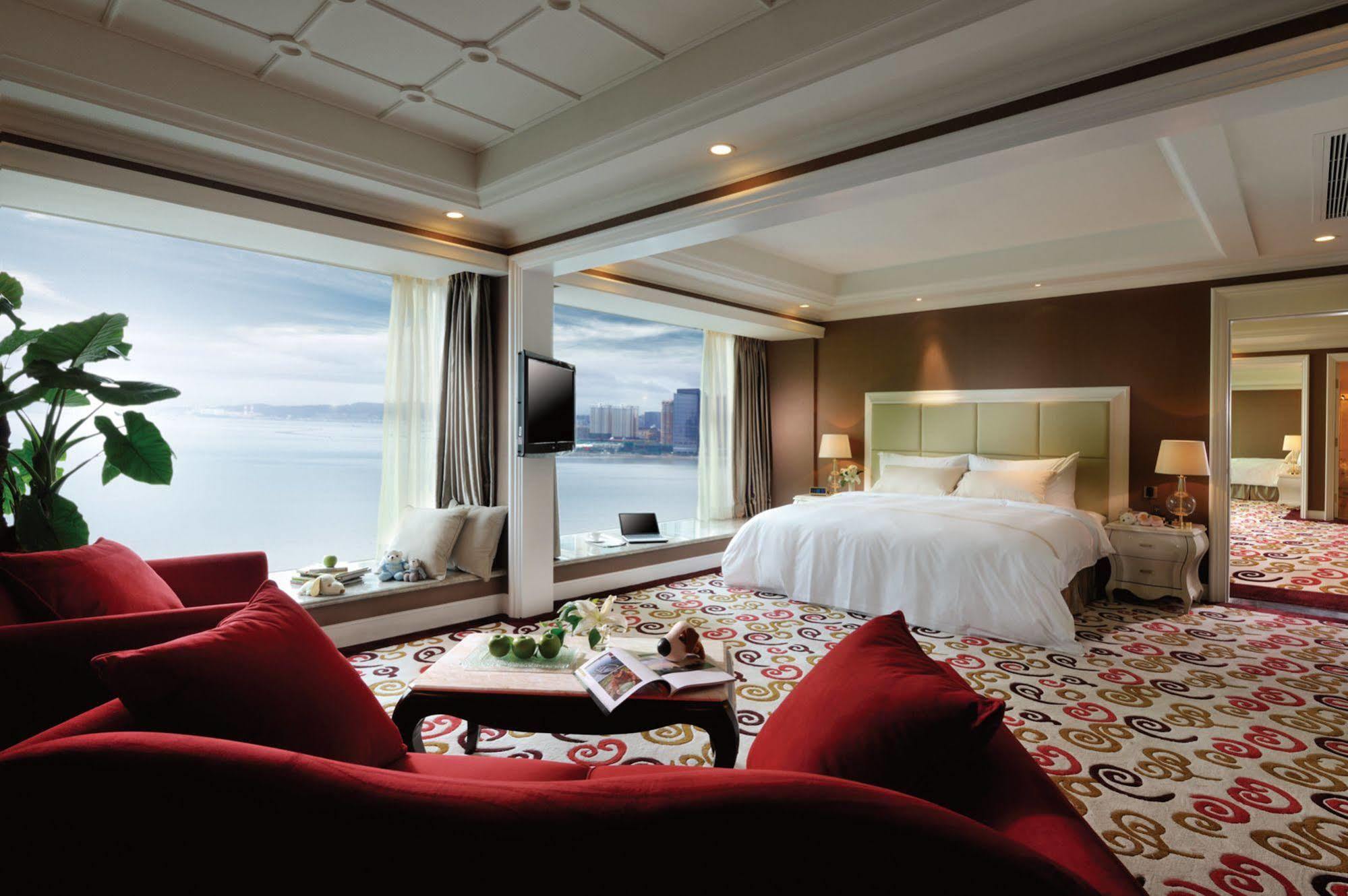 Grand Bay Hotel Zhuhai Bagian luar foto