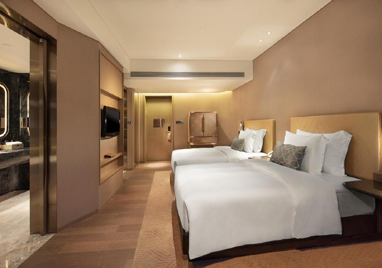 Grand Bay Hotel Zhuhai Bagian luar foto